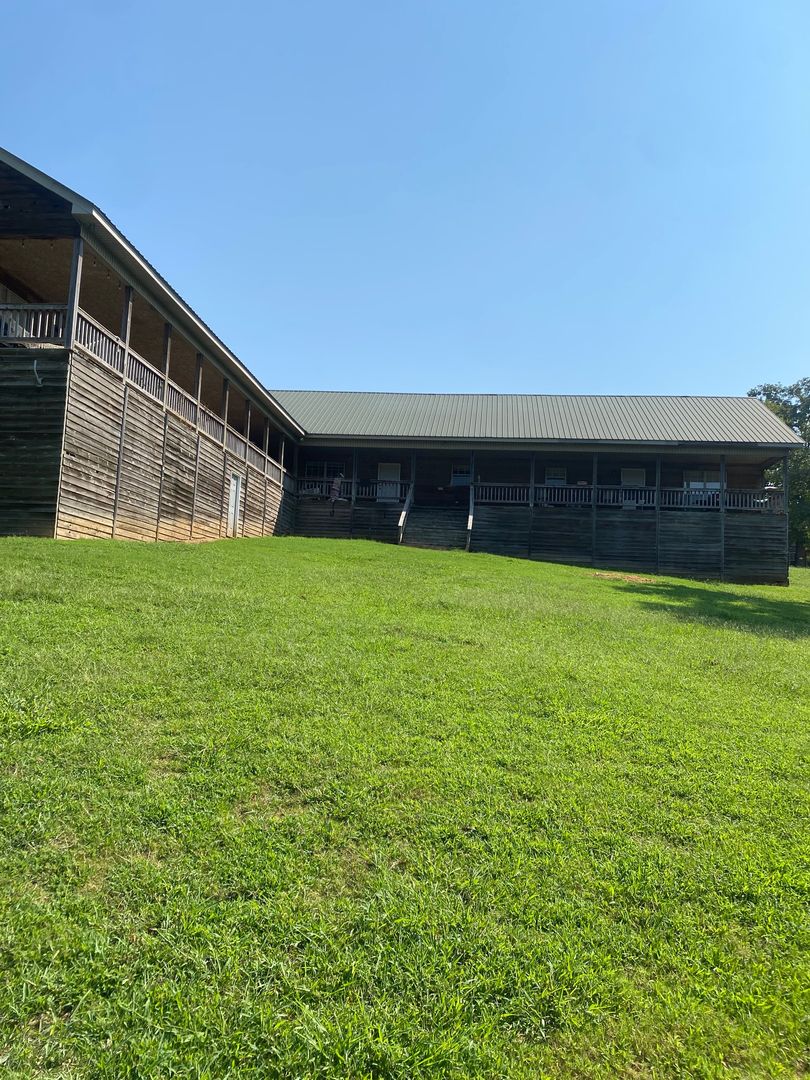 Starkville Apartment: Ridge Lakes