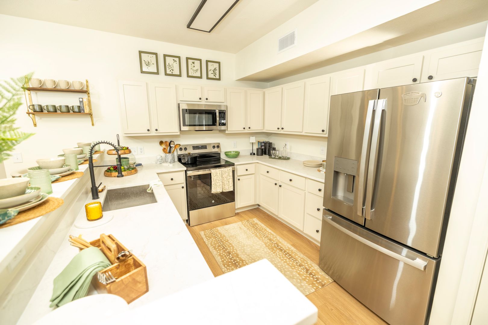 Beautiful 3 bed 3.5 bath Condo