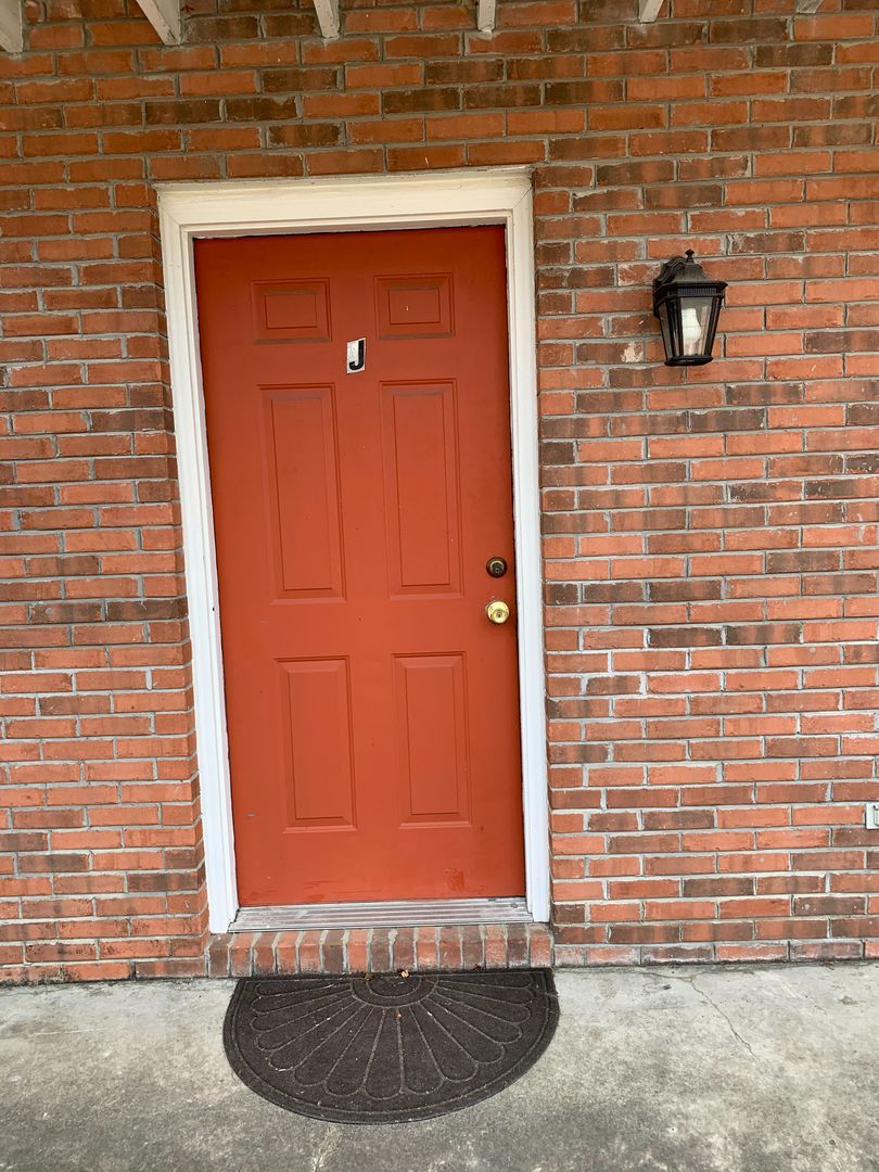 Starkville Apartment: 108 -112 Hartness St