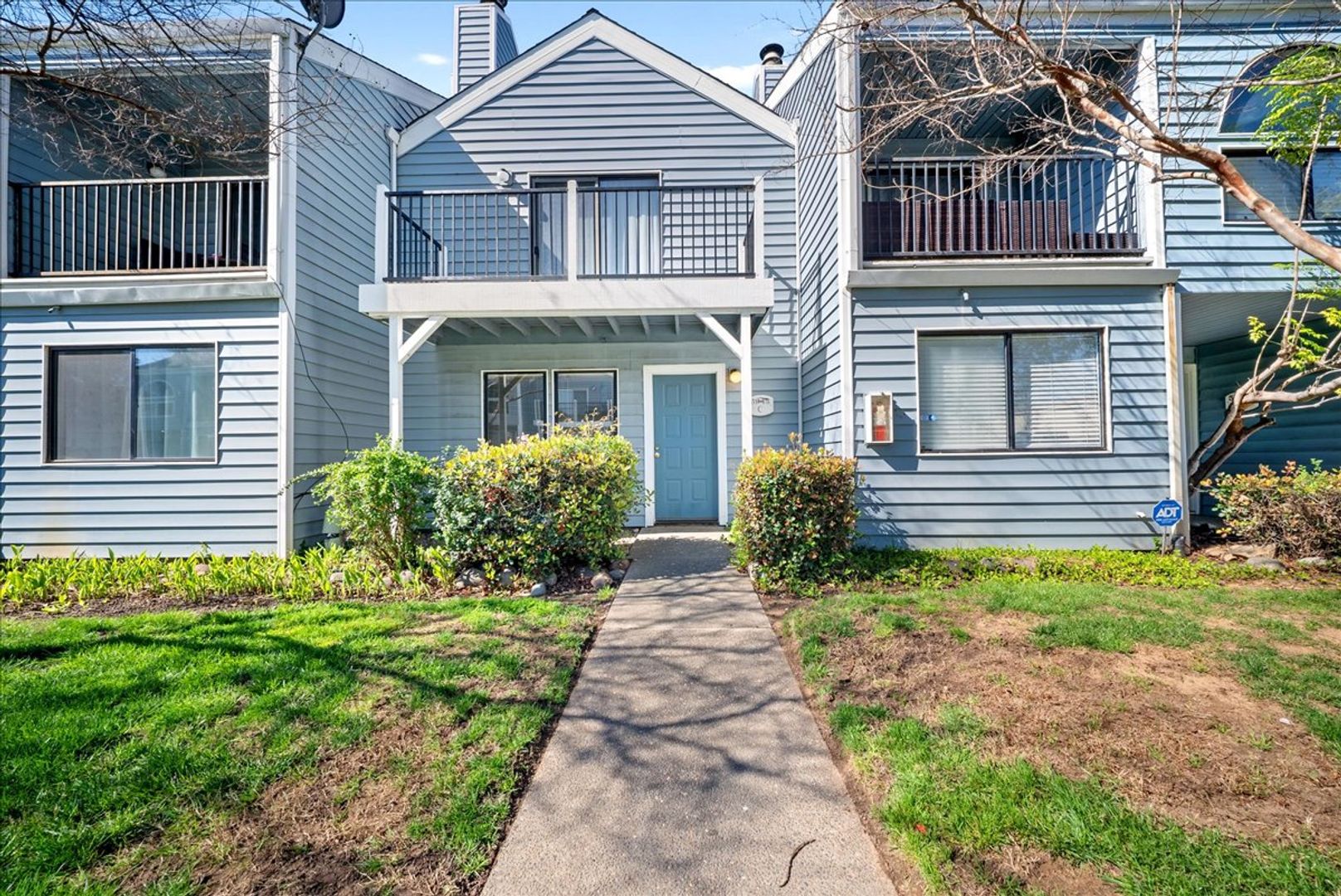 Sacramento House: 5945 Main Ave #C