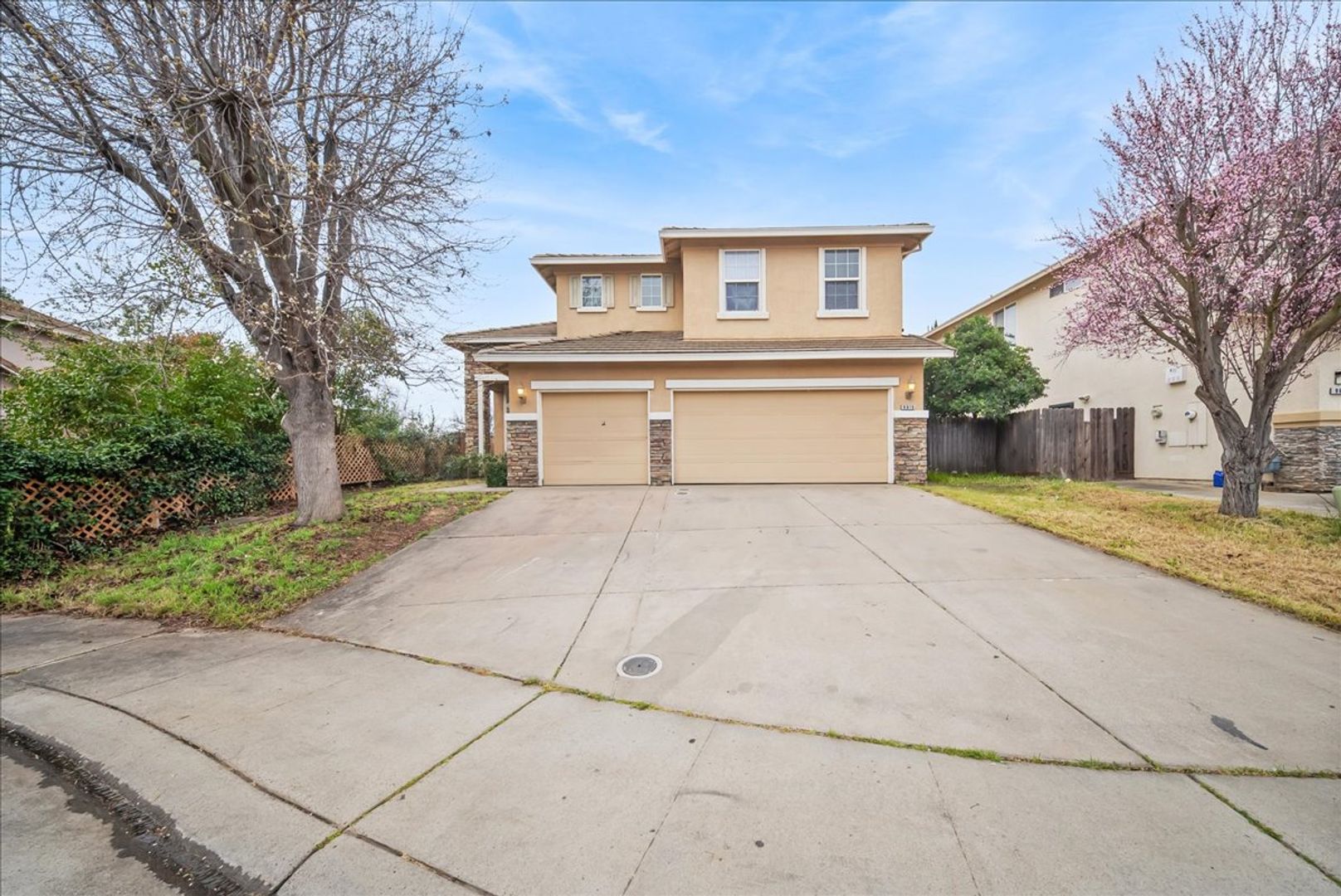 Sacramento House: 9615 Harvest View Way