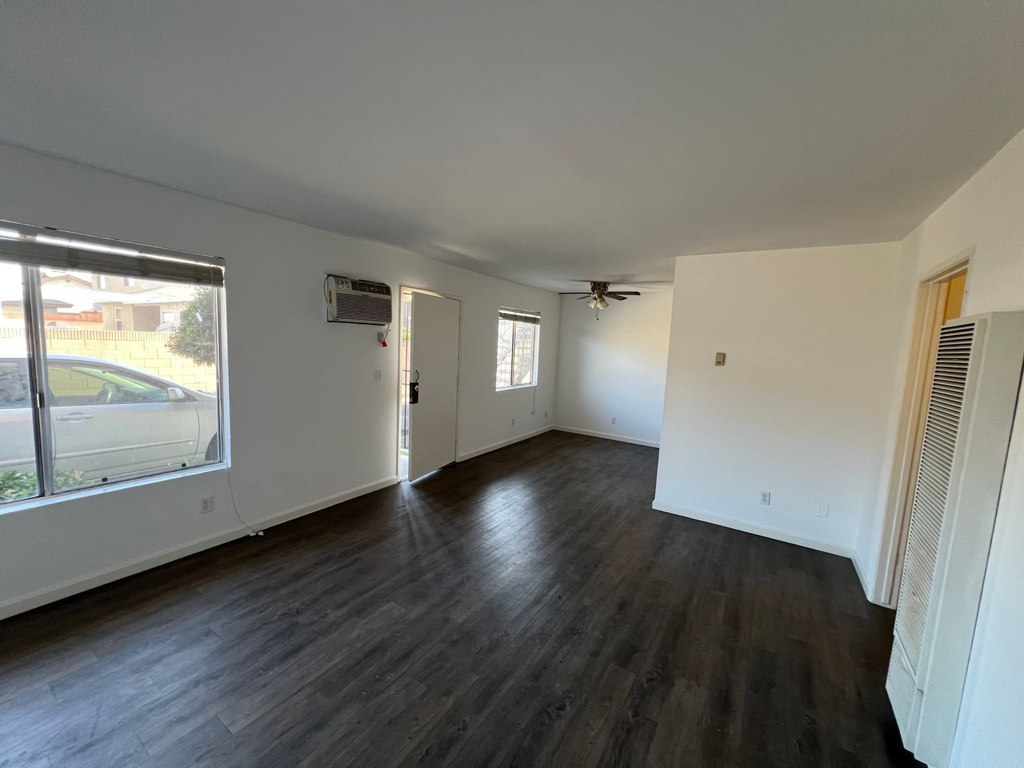 Bellflower Apartment: 15735 Blaine Ave.