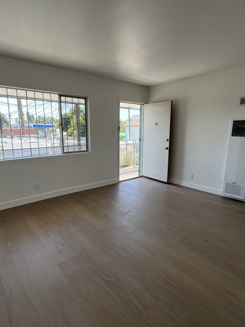 Lynwood Apartment: 3318-3324 Martin Luther King Blvd.