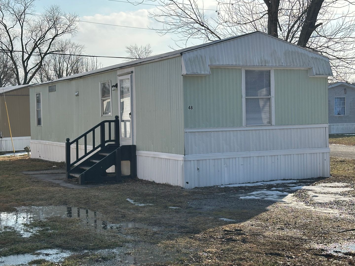 Salem Apartment: 1700 N Broadway
