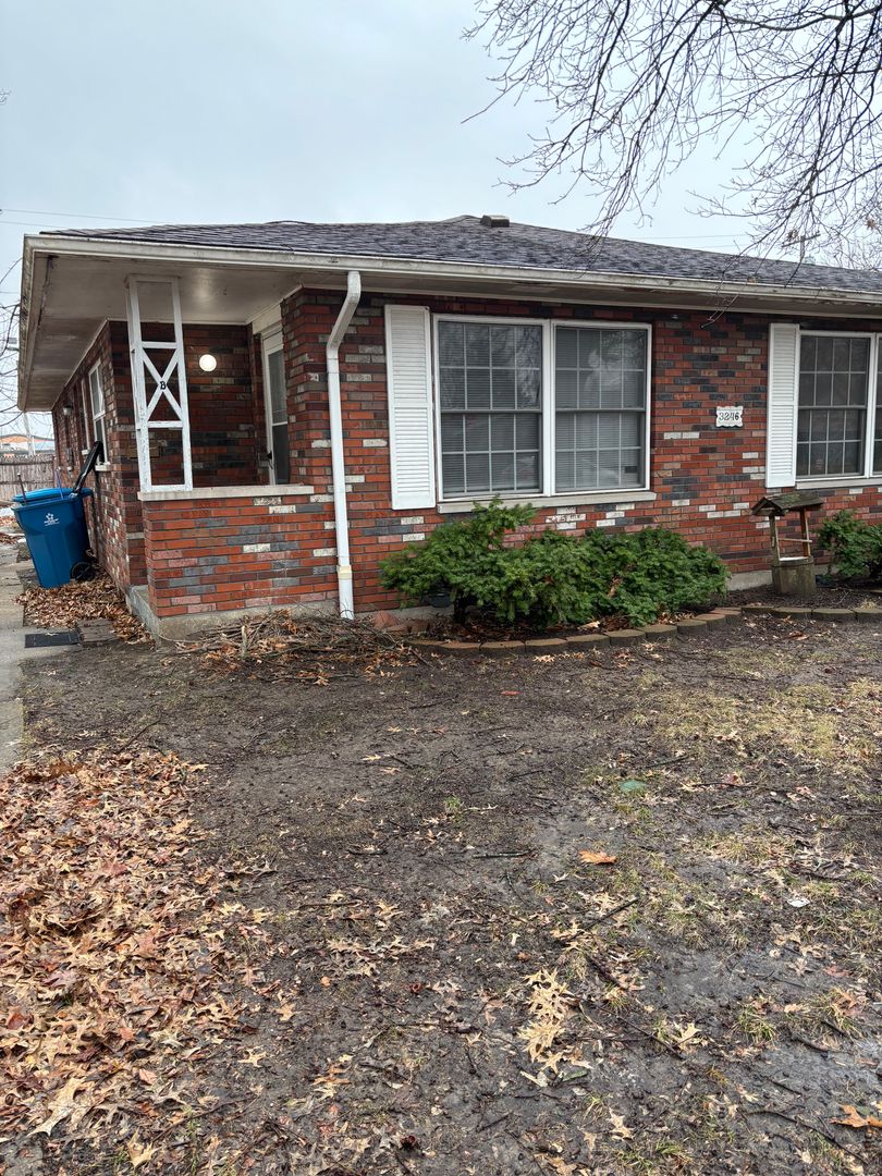 Granite City Apartment: 3246 Kilarney Drive