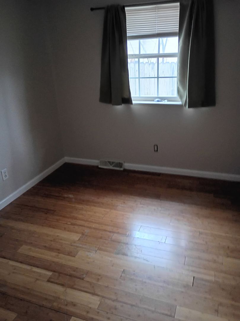 Granite City Apartment: 3246 Kilarney Drive