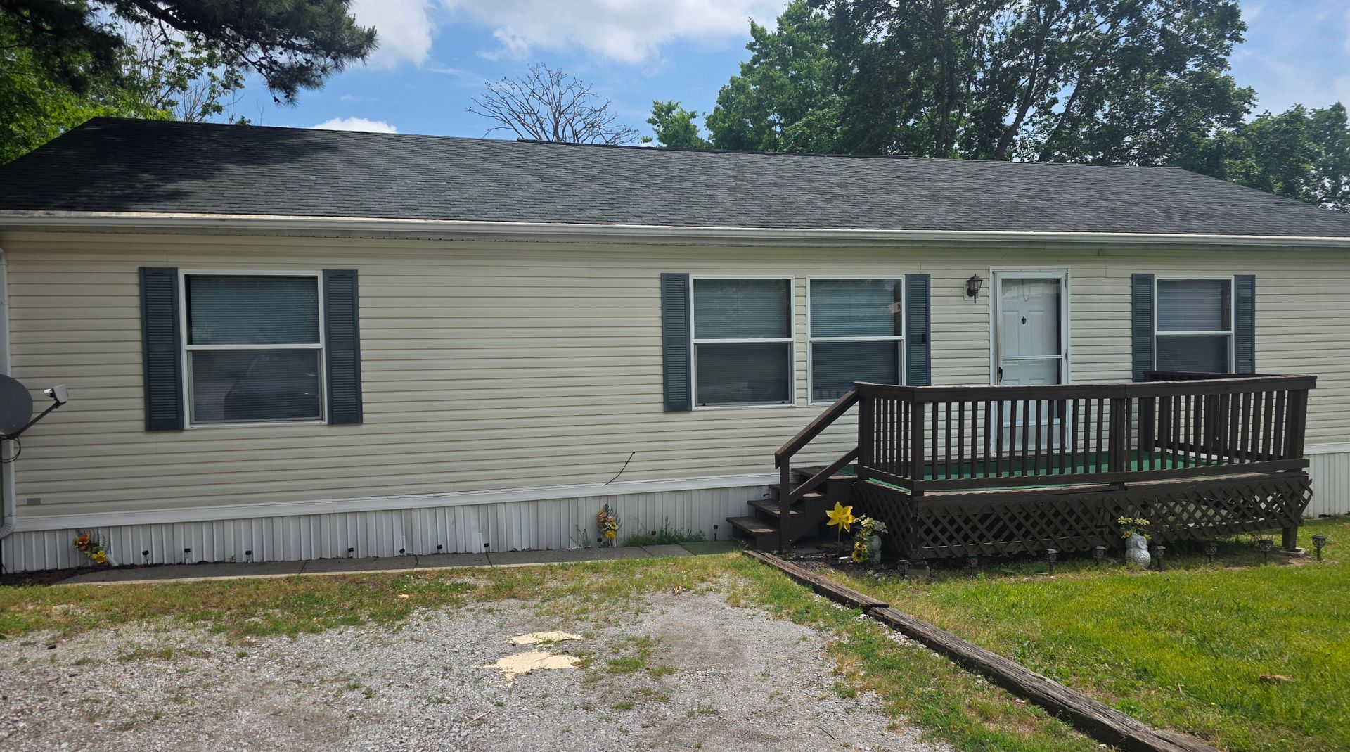Carbondale Apartment: 135 Nova Ln