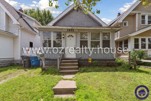 Toledo Comfort: 2-Bedroom Home with Carpet & Private Outdoor Space – photo 1