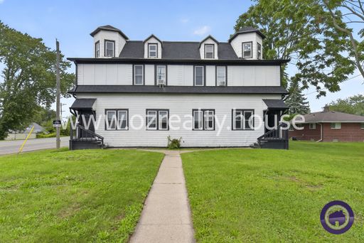 Spacious 4-Bedroom Apartment with Modern Updates in Prime Point Place Location! – photo 1