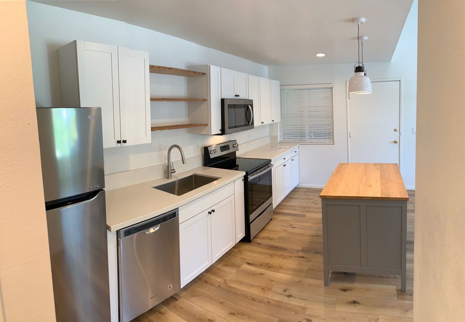Santa Barbara Apartment: 528 West Los Olivos Street