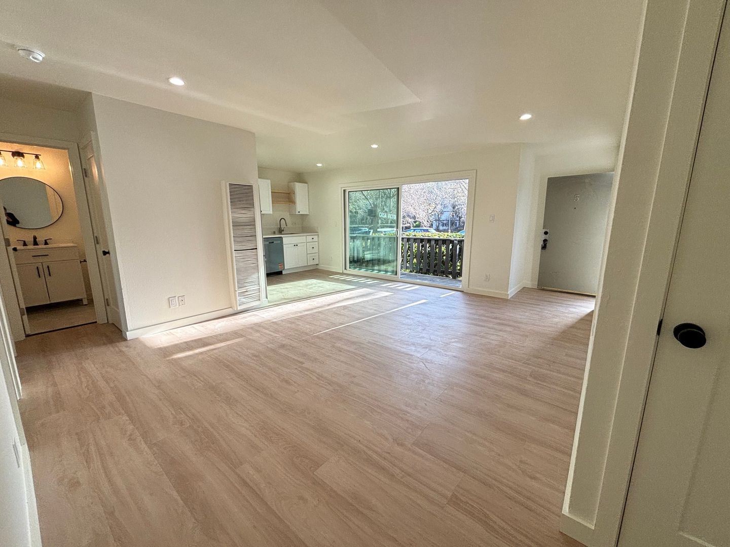 Santa Barbara Apartment: 529 W Victoria Street - 1236 San Pascual Street