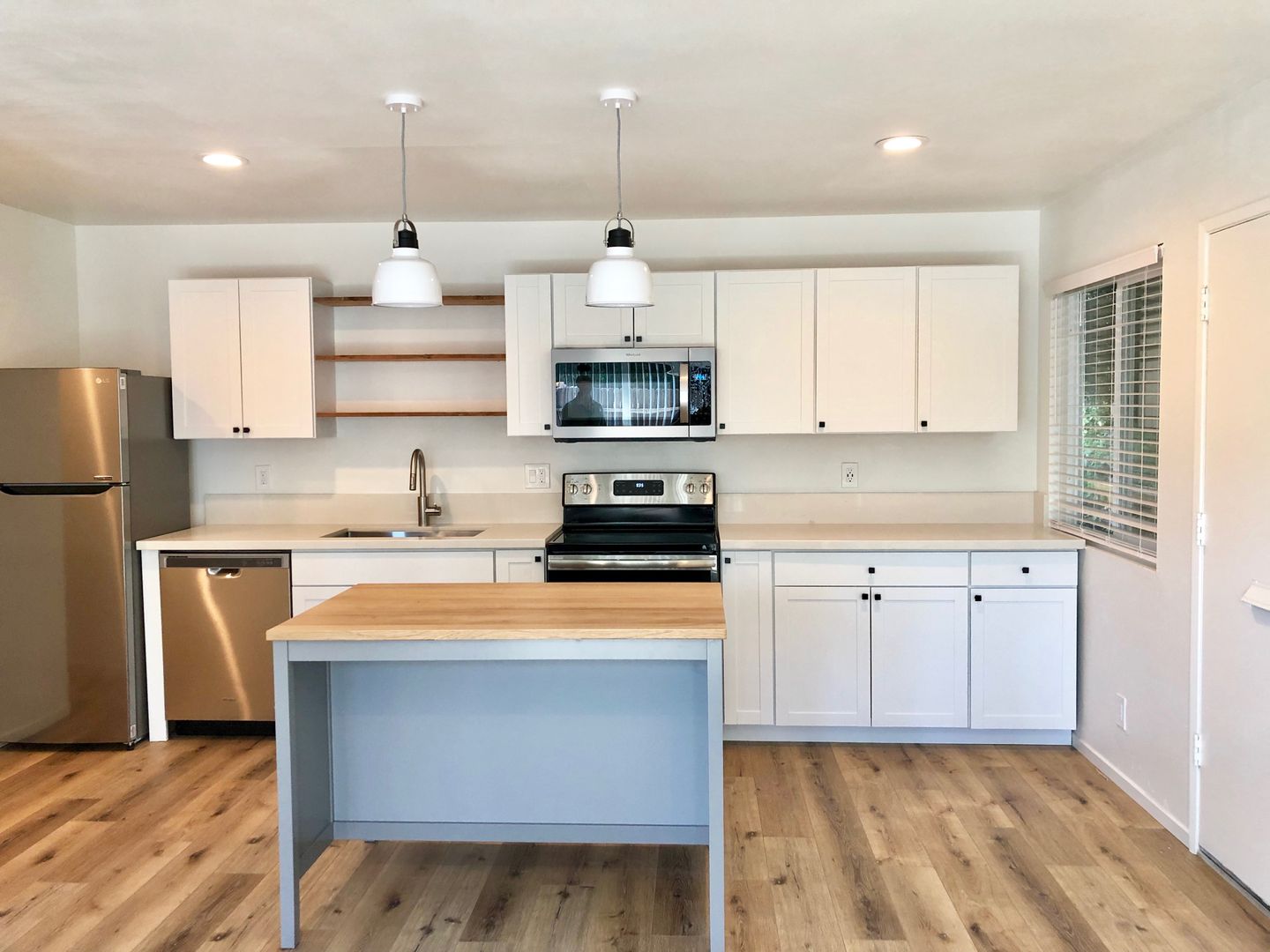 Santa Barbara Apartment: 528 West Los Olivos Street