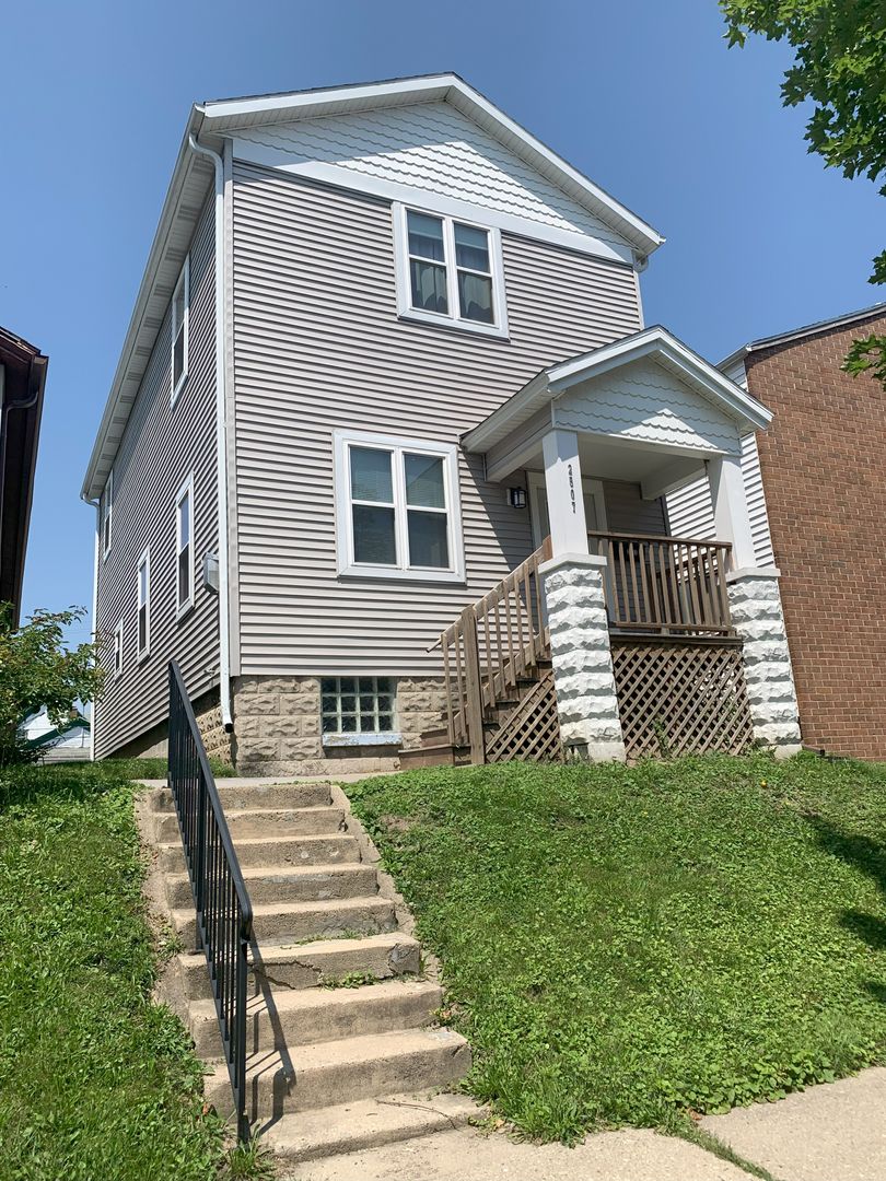 Milwaukee House: 2507 S Logan Ave