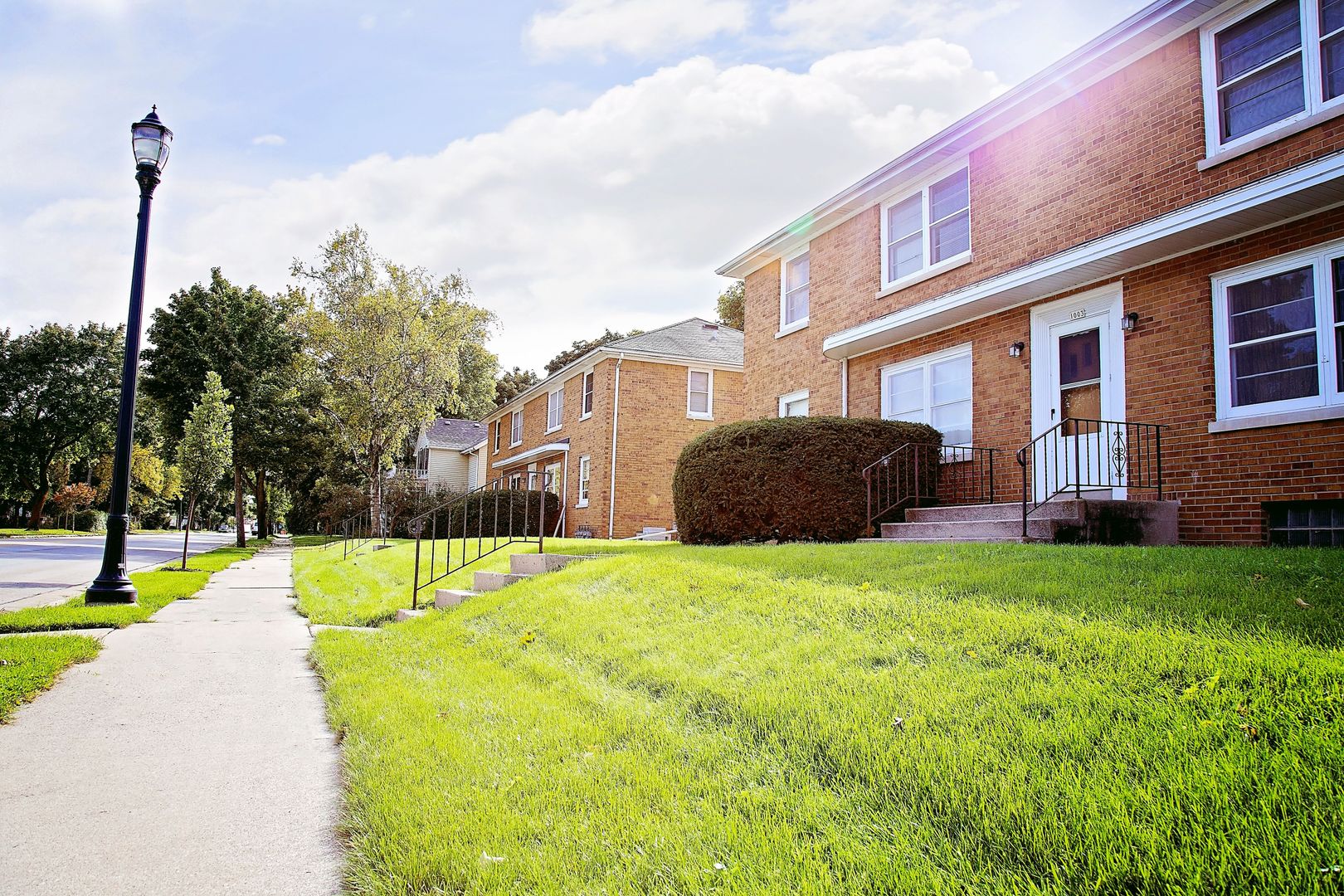 Grafton Apartment: 1003-1009 12th Avenue,