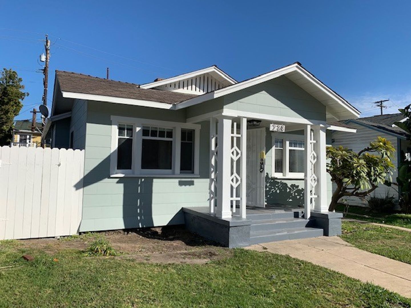 LONG BEACH House: 238 REDONDO AVENUE