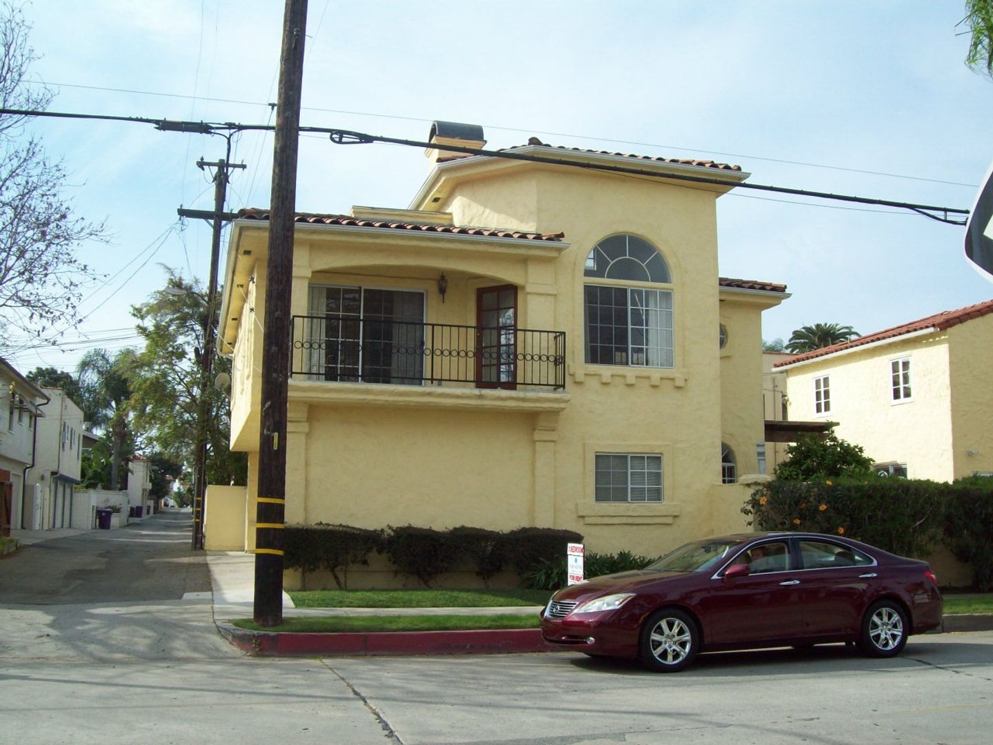 LONG BEACH House: 4920 E. 3RD STREET