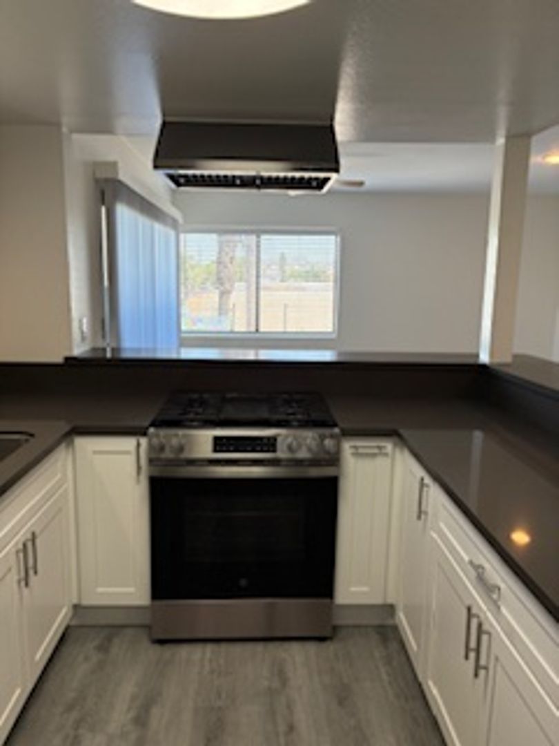 LONG BEACH Apartment: 2204 E. 4TH STREET