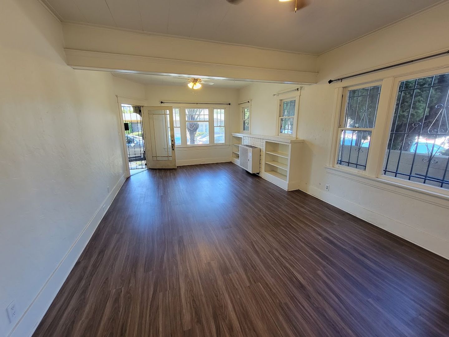 LONG BEACH Apartment: 1900-1906 E 5TH ST