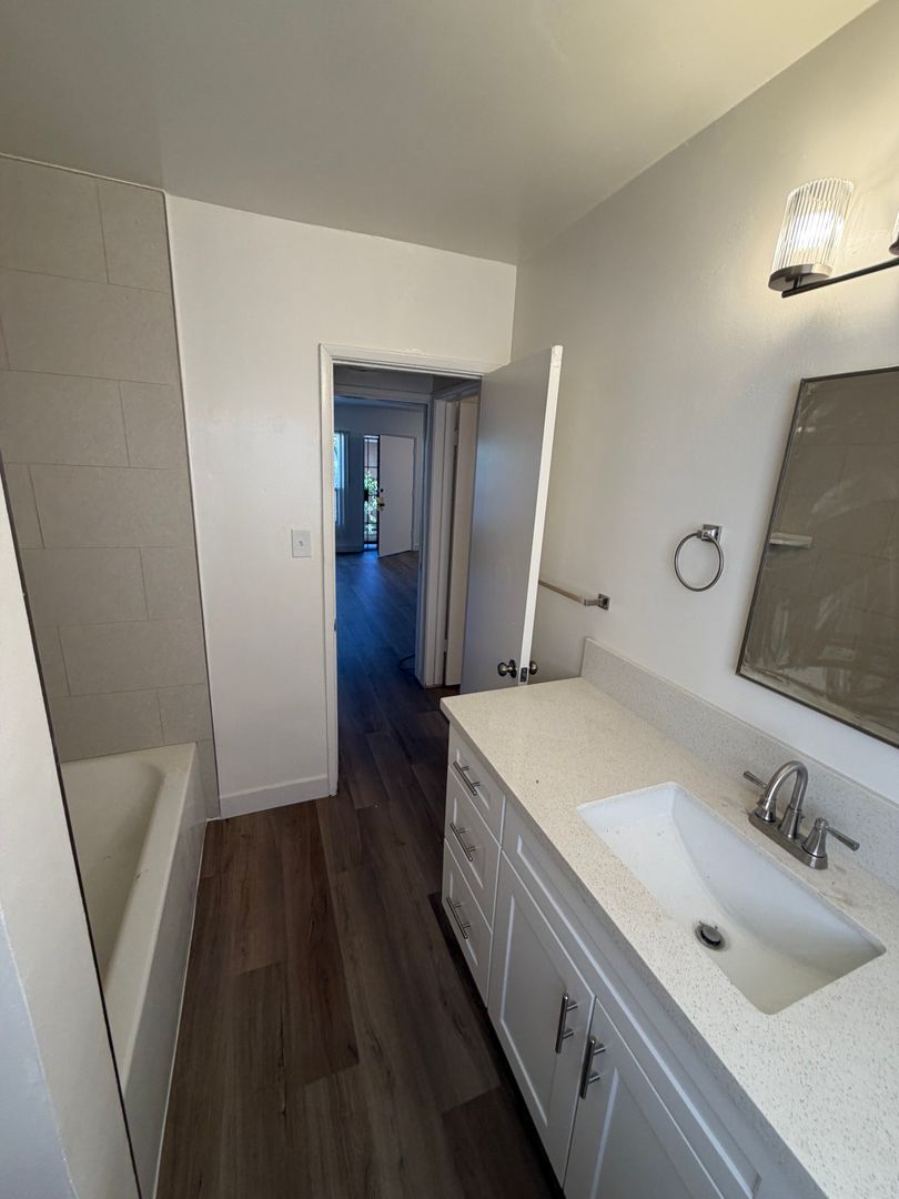 LONG BEACH Apartment: 4219 E 4TH STREET