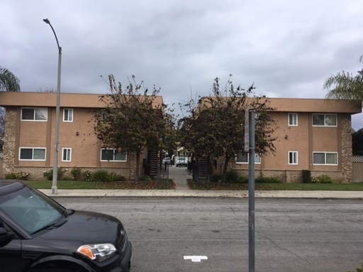 LONG BEACH Apartment: 3027 E. 6TH ST.