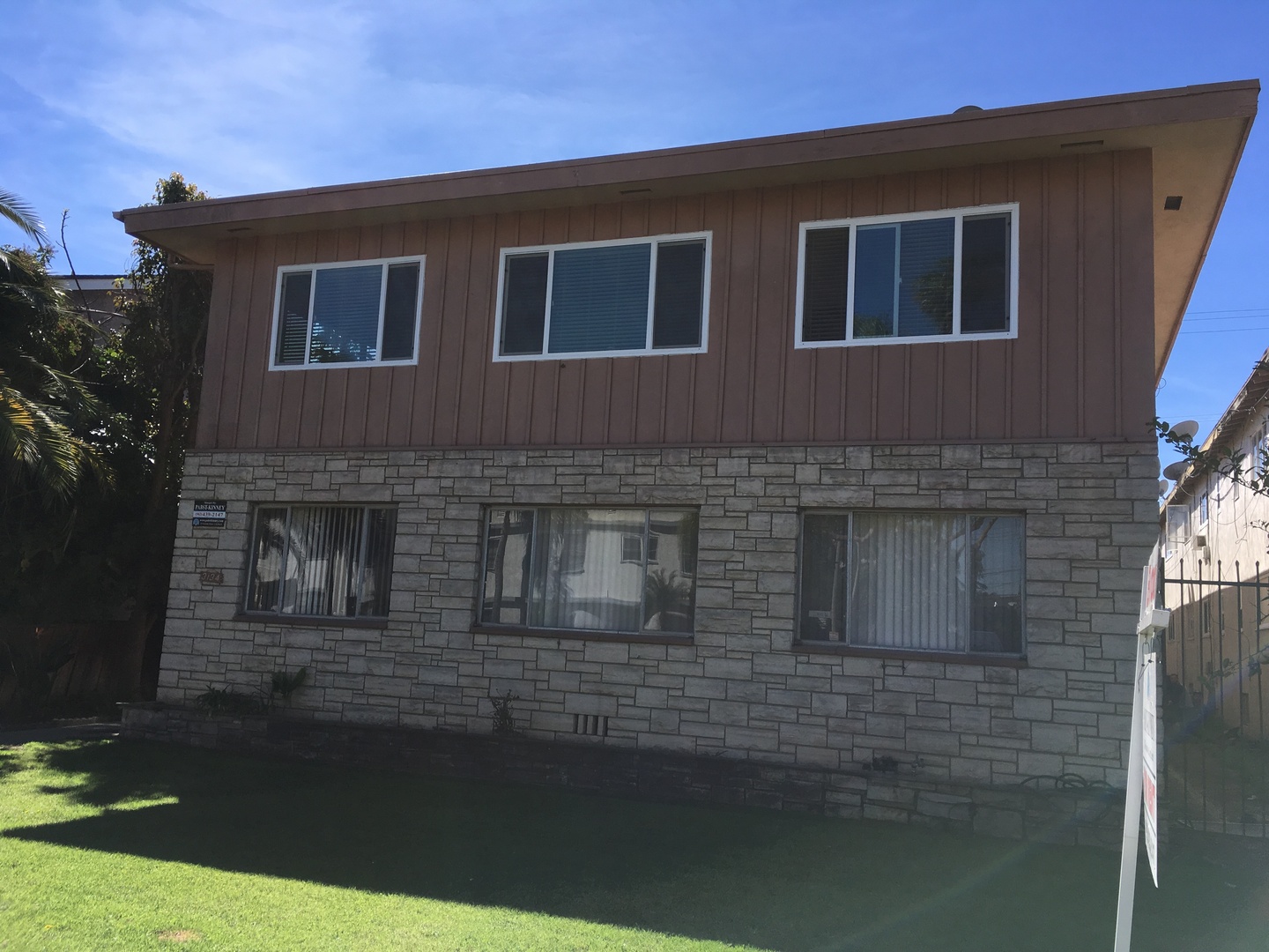 LONG BEACH Apartment: 3134 E. 2ND ST