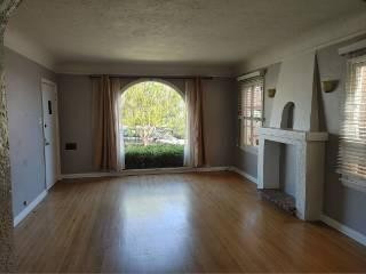 LONG BEACH Apartment: 169-169 1/2 PARK AVE