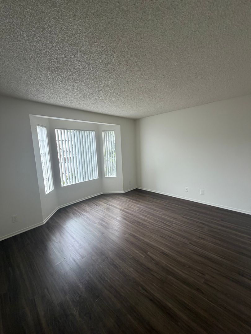 LONG BEACH Apartment: 1502 FREEMAN AVE