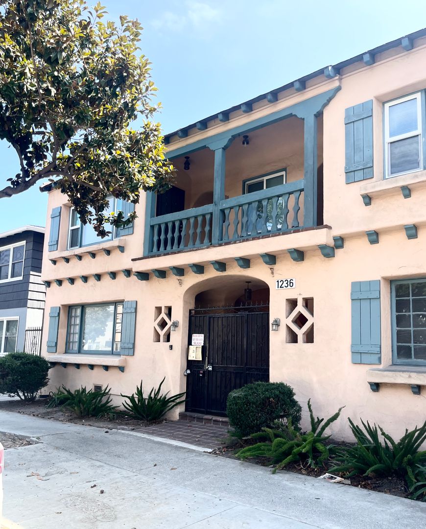 LONG BEACH Apartment: 1236 E. 1ST STREET