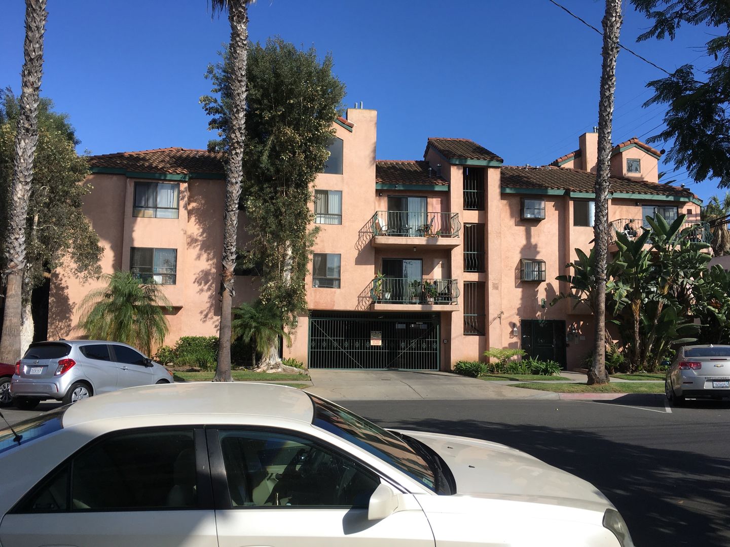 LONG BEACH Apartment: 28-36 CERRITOS AVENUE