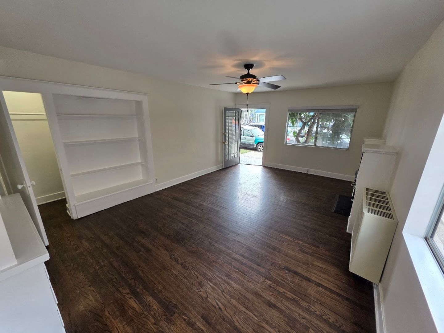 LONG BEACH Apartment: 2713-2719 1/2  E. 11TH STREET