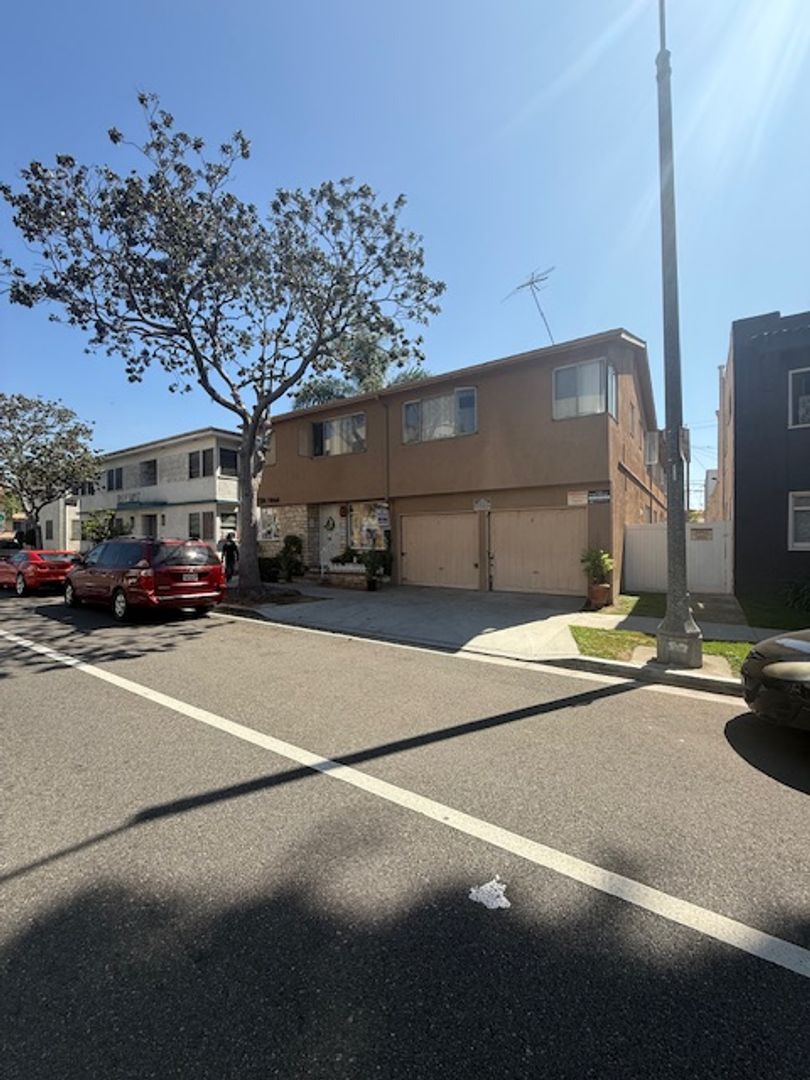LONG BEACH Apartment: 1154 E. 3RD ST