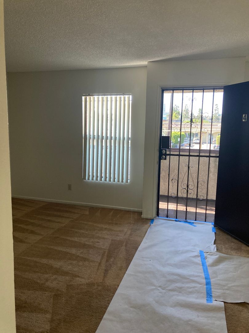 LONG BEACH Apartment: 725 MAGNOLIA