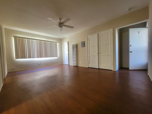SPACIOUS LOWER-LEVEL STUDIO IN LOS ALAMITOS BEACH – photo 1
