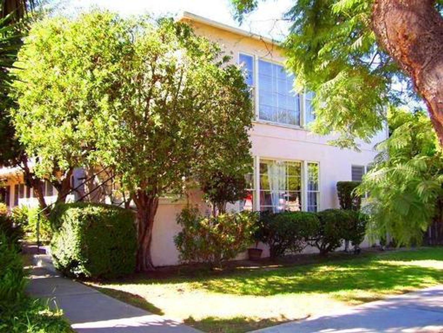 LONG BEACH Apartment: 785 TEMPLE AVENUE