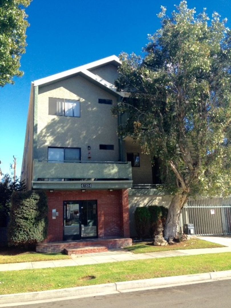 LONG BEACH Apartment: 4104 ELM AVENUE