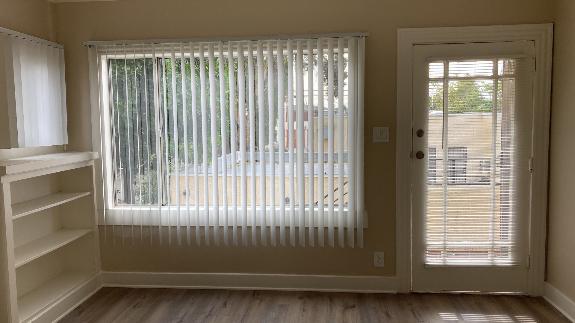 LONG BEACH Apartment: 2619-25 1/2 E. 6TH STREET