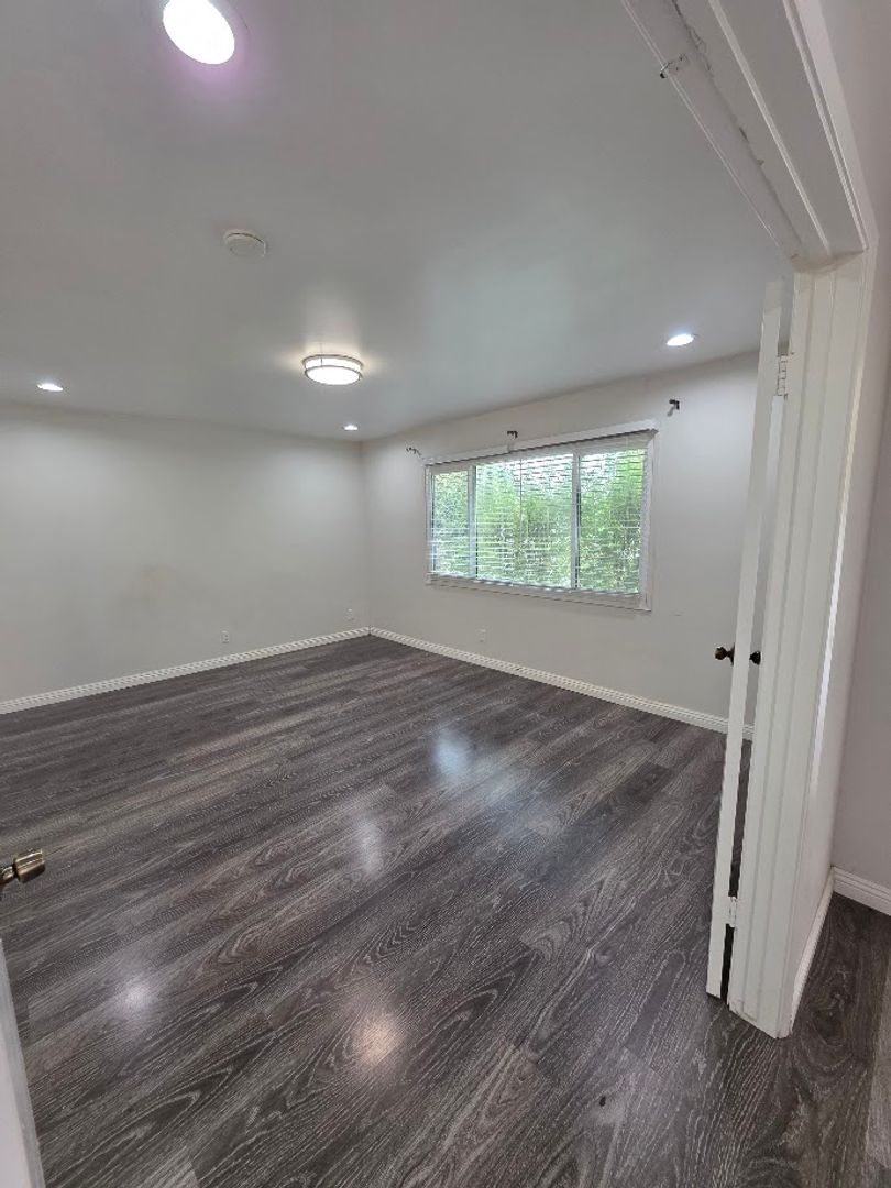 CERRITOS House: 16446 STOWERS AVE.