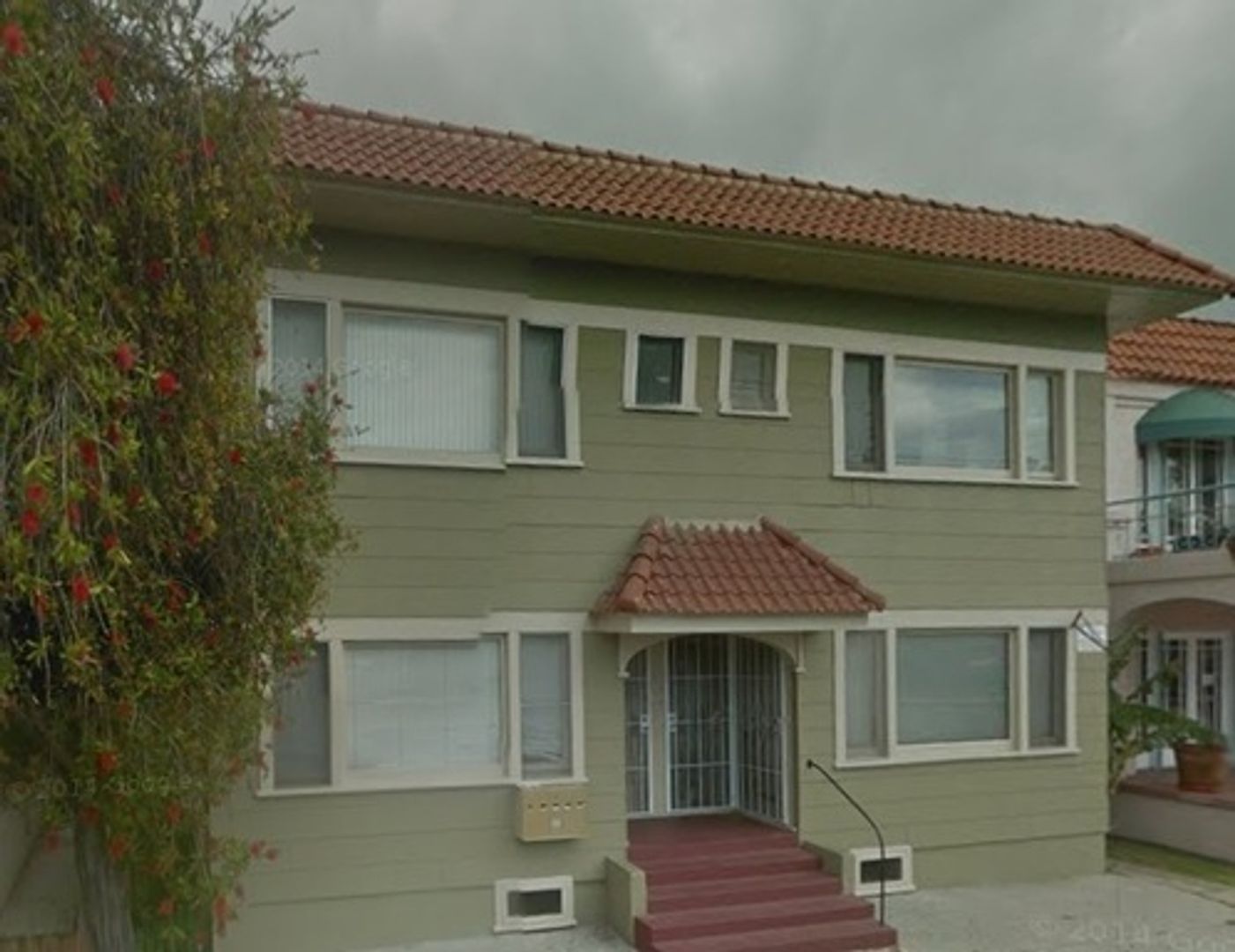LONG BEACH Apartment: 2223-2229 E. 7TH ST.