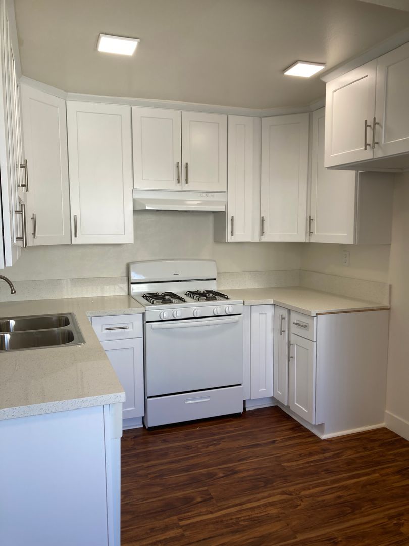 WHITTIER Apartment: 6226 GREENLEAF AVENUE