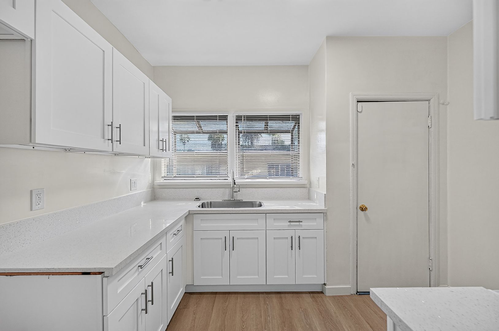LONG BEACH Apartment: 1236 E. 1ST STREET