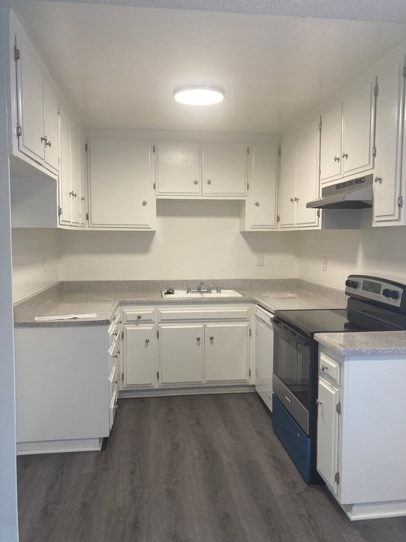 LAKEWOOD Apartment: 11445 216TH STREET