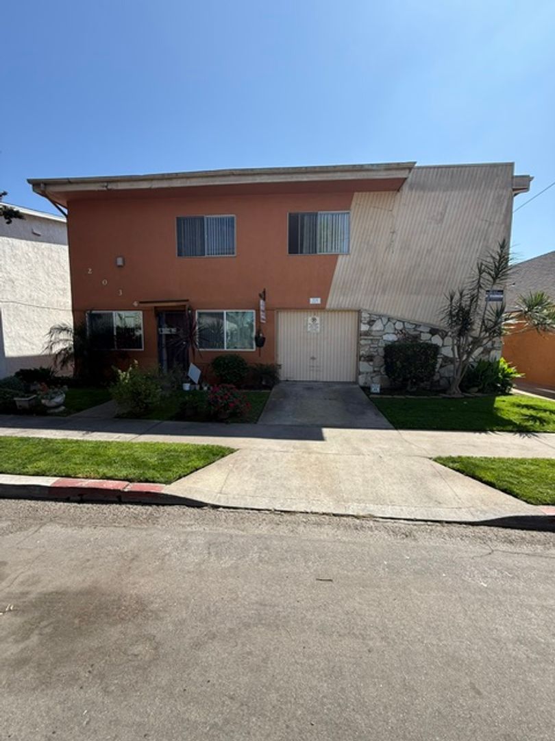 LONG BEACH Apartment: 2034 FLORIDA ST