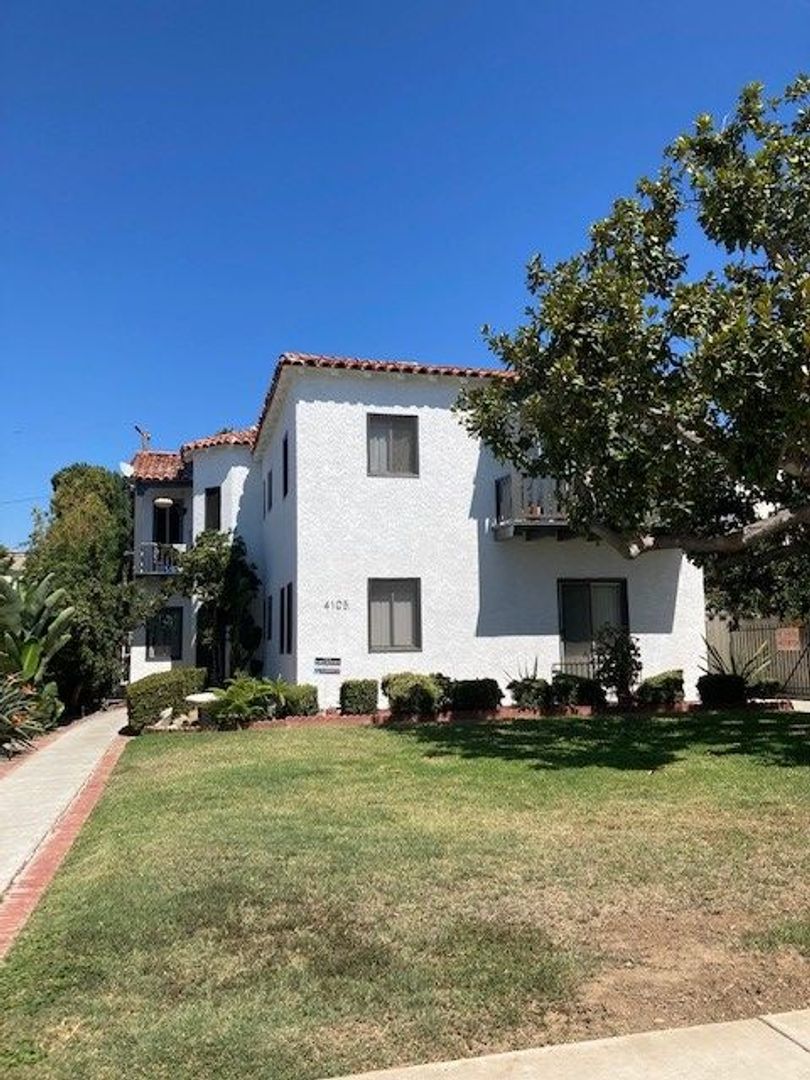 LONG BEACH Apartment: 4105 E. 4TH STREET