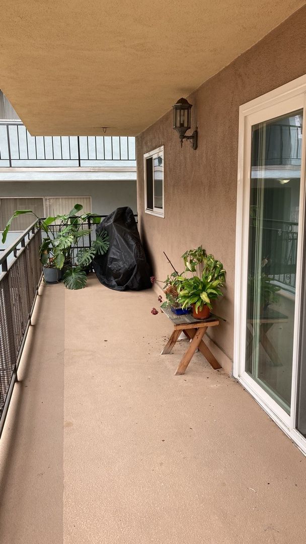 LONG BEACH Apartment: 3627 - 31 E. 2ND STREET