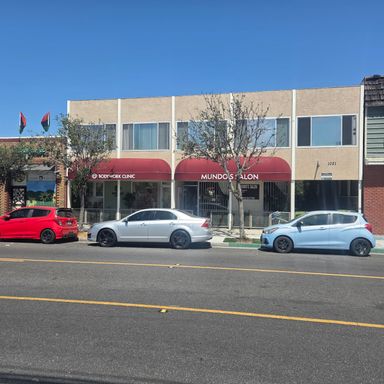 Great lower 1br in private gated bldg. N Alamitos Beach 1/2 off 2nd Month and lower deposit – photo 1