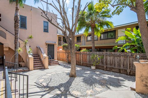 Alamitos Beach lower rear renovated One bed, one bath – photo 1