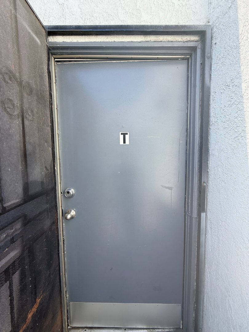 LONG BEACH Apartment: 1088 ALAMITOS AVE