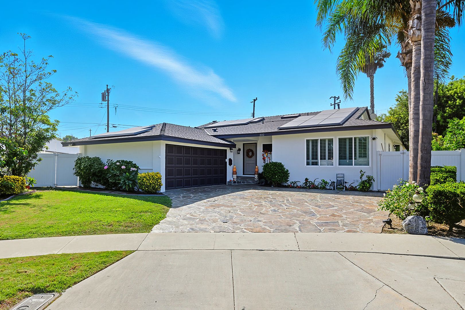 Long Beach House: 802 Lees Ave