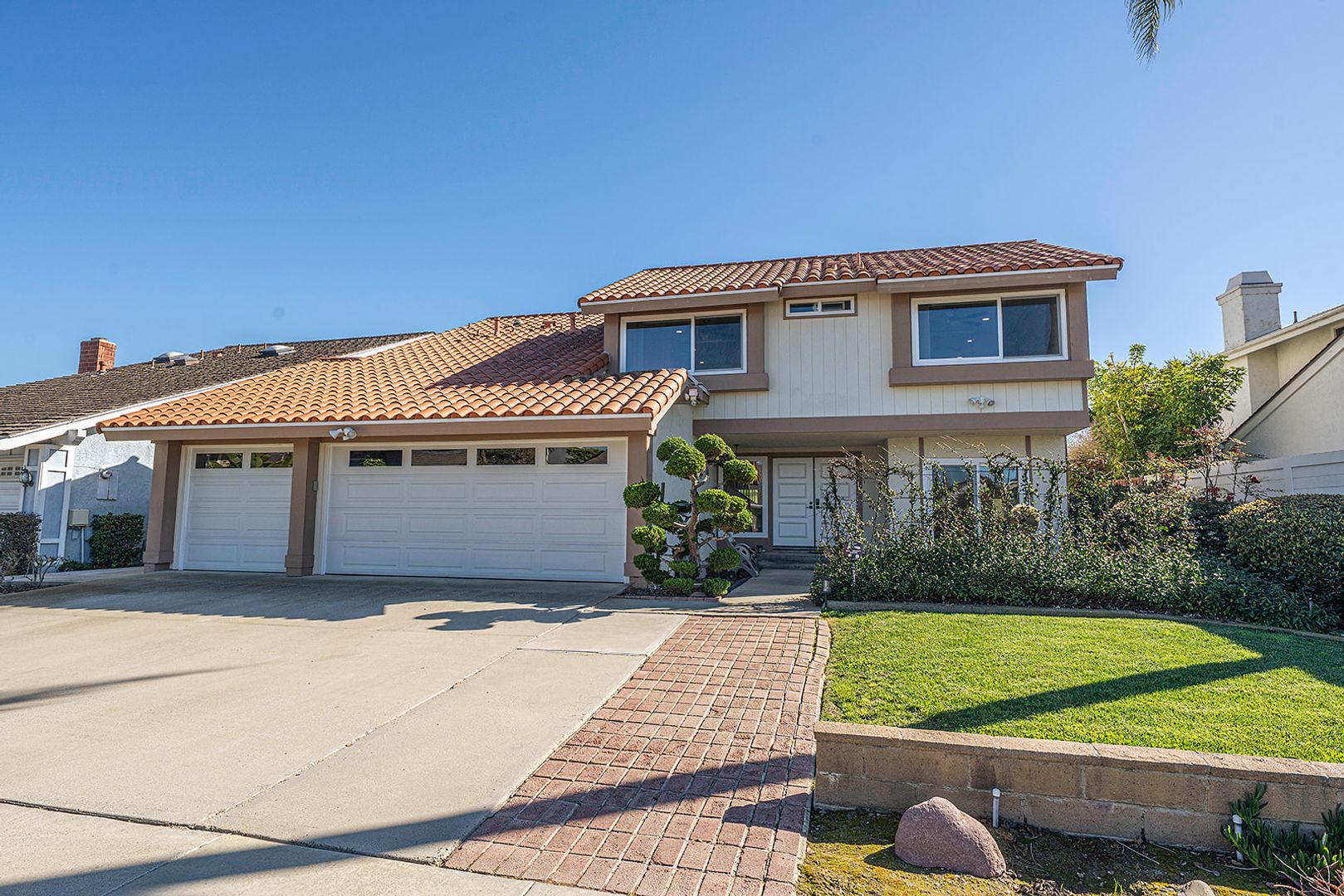 HUNTINGTON BEACH House: 18402 OXBORO LANE