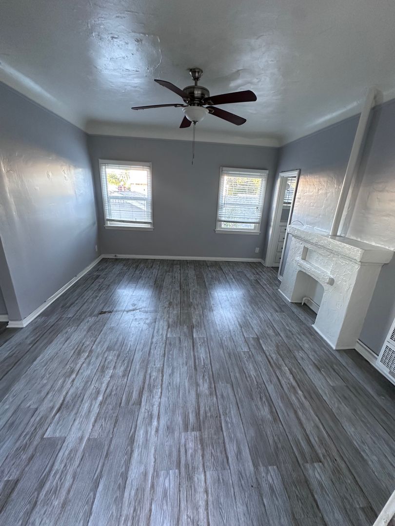 LONG BEACH Apartment: 715 E. 5TH ST